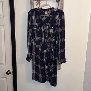 VENUS Navy Plaid Long Sleeve Dress
